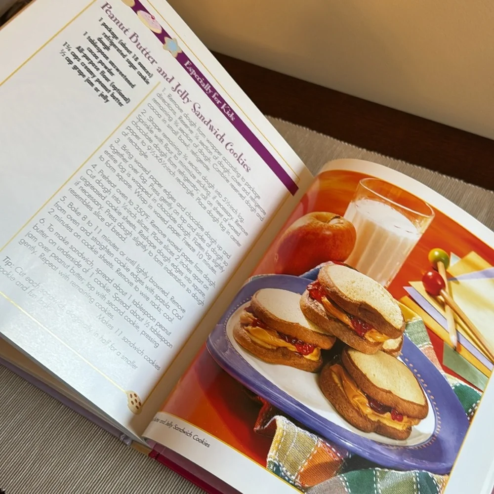 Favorite Brand Name Cookies Recipie Book Hardcover